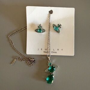 Women’s green Saturn jewelry set